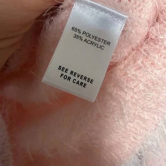 FITZ & EDDI Cropped Light Pink V-Neck Button Cardigan Sweater - Picture 7 of 7